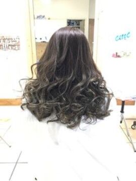 【長岡天神】月8日休み★努力次第で1年での早期デビューも可能！！実践的に入客していきたい方にオススメ♪affect 長岡天神（アフェクトナガオカテンジン）からアシスタント（美容師）の求人★☆