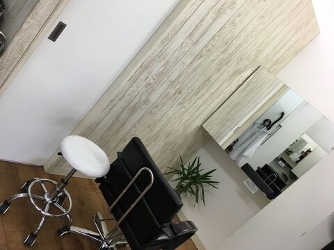 【平尾】≪月給21万円〜＋歩合≫≪お休み月7日≫カット業務を中心に、お客様にクオリティの高いサービスをご提供！！お休みの日数も相談OKのヘアサロン「JOY hair cut（ジョイヘアーカット）」からスタイリスト（理容師・美容師）の求人★☆