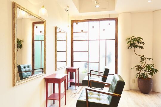 【村野】≪JEBEL miyanosaka店も同時募集≫≪18時までの営業時間≫≪土日休みOK≫≪社会保険完備≫最短2年でスタイリストデビュー可能！営業時間内レッスンOK！成人式に携われる着付けも学べる！女性が働きやすい環境で、ライフワークバランスの取りやすい！「JEBEL yamanoue（ジュベルヤマノウエ）」よりアシスタント（美容師）の求人☆☆