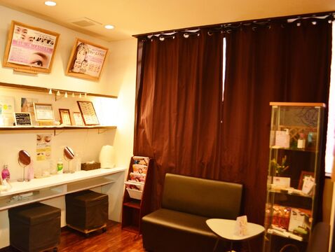 【堺東】≪完全週休2日≫≪有給休暇あり≫≪社会保険完備≫経験者のパート募集中です！教育体制に強みがあります！しっかりした技術を身につけて、たくさんのお客さんに支持されたい。そんなかたにピッタリ！「ミニョンアイラッシュデザインサロン 堺東店（ミニョンアイラッシュデザインサロンサカイヒガシテン）」からアイリスト（アイデザイナー・まつげエクステ）の求人☆☆