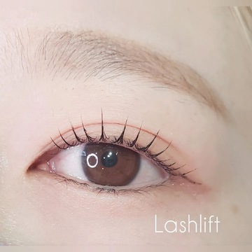 【綱島】◆豊富なインセンティブ・誕生日休暇あり・充実の研修・社会保険完備◆やりがいバッチリの給与制度に加え、充実の休暇制度あり。丁寧な技術指導で、未経験の方も安心「CHOUCHOU 綱島店（シュシュツナシマテン）」からアイリスト（まつげエクステ・まつげパーマ・アイブロウ）の求人☆☆