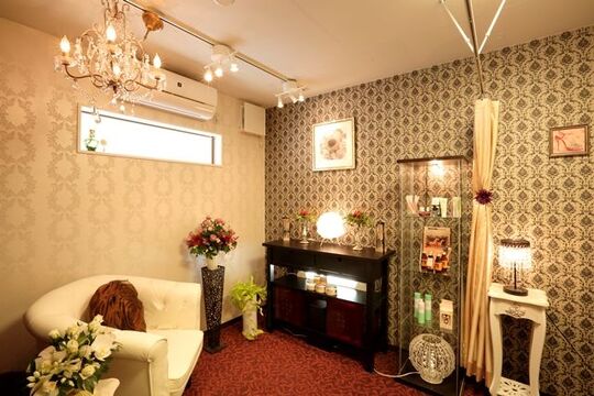 【東生駒】プライベートもお仕事も楽しく！地域密着型のアイラッシュサロン！「優美美容鍼灸院 まつげエクステ＆ネイル（ユウビビヨウシンキュウインマツゲエクステ＆ネイル）」からアイリスト（アイデザイナー・まつ毛エクステ）の求人☆☆