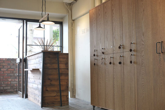 【鳴尾】≪完全週休2日≫≪社会保険完備≫≪実働8時間≫≫有給休暇ありと福利厚生も充実！大阪・兵庫圏内で店舗展開しているヘアサロン「BIGOUDI salon 武庫川（ビグディーサロンムコガワ）」からアシスタント（美容師）の求人★☆