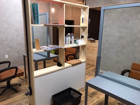 【広川町】≪業務委託（最低保証あり）・正社員・パート≫高歩合率の為、高い収入を狙えます！最大70％の還元あり！！平均退勤時間は19時頃なので身体の負担も少ないんです、サロンワーク中心でお客様と関わる地域密着型ヘアサロン「GLAM 広川店（グラムヒロカワテン）」からスタイリスト（美容師）の求人☆★