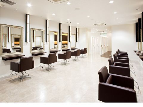 【麹町】＜完全週休2日制＞＜社会保険完備＞などの抜群の待遇を整え、全国に展開するTAYAグループ☆入客チャンスが多く月給30万円以上の高収入も狙えます！プライベートもしっかりとれる♪TAYA 麹町店（タヤコウジマチテン）からスタイリスト（美容師）の求人☆★