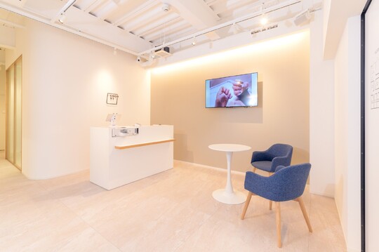 【福山駅】≪業務委託・還元率65～80%・マンツーマン接客・個室または半個室≫業務委託が初めての方も安心のサポート環境！今までの経験を活かして活躍できる独立支援型サロン「COCOVI 福山駅前店（ココビ フクヤマエキマエテン）」からアイリスト（まつげエクステ・まつげパーマ・アイブロウ）の求人☆☆