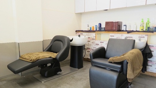 【津田沼】◆土日休みOK・17～18時半までに退勤可能◆1日3～4名の入客、高単価でゆったりお客様と関われます。忙しさやノルマに疲れた方、美容師復帰を考えているママさん大歓迎！「lucall（ルコール）」からスタイリスト（美容師）の求人★☆