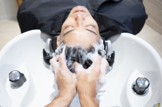 【東京駅】≪完全週休2日制≫≪実働7.5～8時間≫≪社会保険完備≫≪20時迄に退勤OK≫充実した福利厚生で安心して長く働ける環境！髪質改善に特化した男性専門サロン！「ヘアメディカルサロン東京（ヘアメディカルサロントウキョウ）」からスタイリスト（美容師）の求人★☆