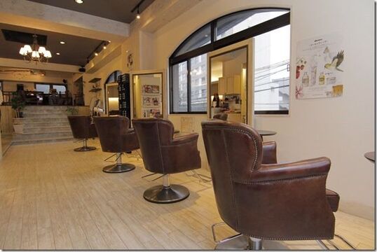 【赤坂】《パート・アルバイトOK》夜遅くまでレッスンをする事がないのでプライベートの時間も大切にできます♪店内はとってもオシャレでお仕事するのが楽しくなるヘアサロン「matilda（マチルダ）」からスタイリスト（美容師）の求人★☆★