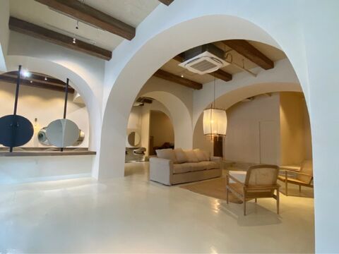 【京橋】≪自由出勤≫≪売上50％還元≫ヘアサロンに併設するトータルビューティーサロン！ネイリストの経験を活かして勤務ができます！集客サポートもあり、自由度の高い環境です！「Eliss Kyobashi nail&eyelash（エリスキョウバシネイルアンドアイラッシュ）」からネイリスト（ネイル）の求人☆☆