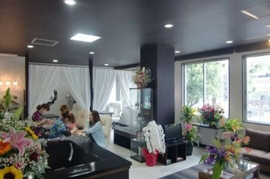 【伊丹】高い技術とアットホームな雰囲気でリピーターが多い人気サロンです♪♪パート・アルバイト／ネイリスト(ネイルサロン)の求人