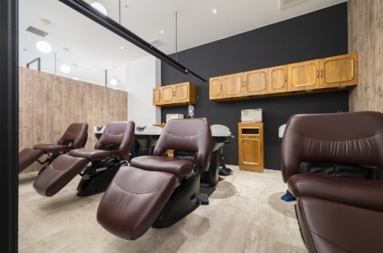 【日比谷】≪完全週休2日制≫≪実働7.5～8時間≫≪社会保険完備≫≪20時迄に退勤OK≫充実した福利厚生で安心して長く働ける環境！髪質改善に特化した女性専門サロン！「ヘアメディカルサロン銀座（ヘアメディカルサロンギンザ）」からスタイリスト（美容師）の求人★☆