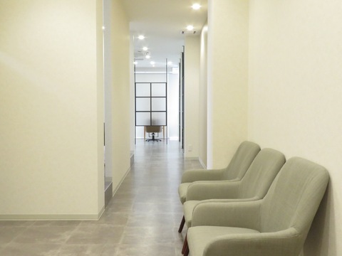 【八丁堀駅】≪完全週休3日制もOK・土日休み相談OK・社会保険完備・月給24万円保証・時短勤務OK≫還元率も高く収入、お休み共に充実できる環境です！髪質改善が強い完全予約制マンツーマンヘアサロン「ノンダメージサロン（R） 広島袋町店（ノンダメージサロンヒロシマフクロマチテン）」からスタイリスト（美容師）の求人☆★