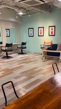 【池袋】◆社会保険完備・入客チャンス多数・選べる雇用形態◆他サロンはもちろん、他業種よりも高収入を実現できるトレンドサロン！自分だけのウリを作れ、自分らしく働ける「LOVELEY（ラベリー）」からスタイリスト（美容師）の求人☆★