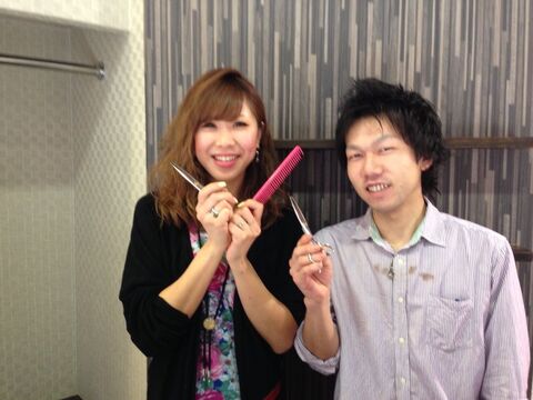 【豊中】≪アシスタントも歩合給あり≫≪整容国保OK≫≪プライベート充実≫良い意味で縛りが無く自由なお店!!お客様と密に関われる環境が嬉しい地域密着型のアットホームサロン“VIB hair（ヴィーブヘアー）”からアシスタント（美容師）の求人☆★