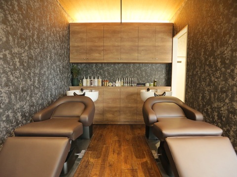 【JR三田】≪社会保険完備≫≪有給休暇あり≫≪平均19時半退勤≫平均単価1万円以上！カウンセリング重視のため、時間をかけながらじっくり施術ができる髪質改善サロン「Jor（ヨル）」からスタイリスト（美容師）の求人☆★