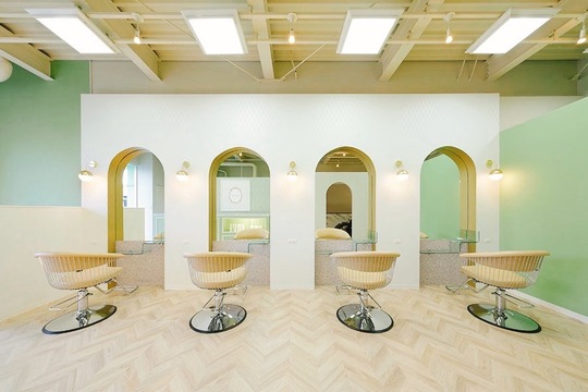 【小牧駅】◆社会保険完備・産休育休実績あり◆スタイリストオンリーサロンのため、お客様への入客は完全マンツーマン！ミーティングや朝礼終礼無しでプライベートも予定が立てやすい！お客様に寄り添ったスタイル提供が自慢の「Le cheri（ルシェリ）」からスタイリスト（美容師）の求人☆★☆