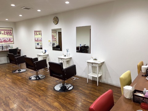 【二条城前】≪社会保険完備≫≪完全週休2日制≫≪週2日からOK≫準社員での勤務も可能！カットやブローは一切なしのカラー専門店！スタッフさん思いでプライベートも充実できる環境です「HAIR COLOR SPACE JOY COLOR（ヘアカラースペースジョイカラー）」からカラーリスト（美容師）の求人☆★