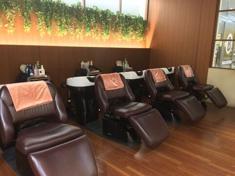 【小倉】◇◆月8日休み◆月給20万円スタート◆営業時間内レッスン可能◆2年以内のデビュー可能◆◇好待遇サロンからスタッフ募集☆ライフスタイルに合わせてあなたらしく働ける環境がきっとあります！SAKO beauty イオン店（サコビューティーイオンテン）からアシスタント（美容師）の求人★☆