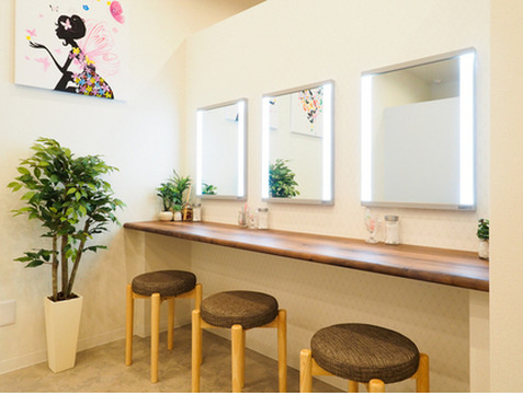 【表参道】◆土日休み取得可能・有給休暇あり・実働8時間・20時までに退勤可能・社会保険完備・賞与あり◆平均月給40万円で頑張った分しっかり歩合給で還元されるサロン「nicott lash 表参道（ニコットラッシュオモテサンドウ）」からアイリスト（まつげエクステ・まつげパーマ・アイブロウ）の求人☆☆