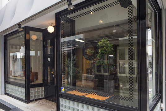 【元町】≪マンツーマンで入客可能≫≪入客チャンスあり≫≪社会保険完備≫≪月8日休み≫≪夏期休暇9連休あり≫一人一人の個性を伸ばしていけるサロン「Evelyn&Paige（エヴリンアンドペイジ）」からスタイリスト（美容師）の求人★☆★