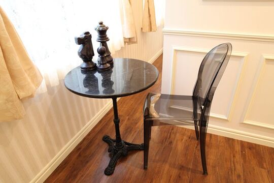 【銀座】未経験OK！■土日休み相談可能・実働8時間・誕生日休暇あり・社会保険完備■高級感たっぷりの可愛い店内♪まつ毛パーマやカラーエクステなど、幅広いメニューを取りそろえています！研修体制もバッチリで長く勤めていくことができるPLUME 銀座店（プリュームギンザテン）からアイリスト（アイデザイナー・まつ毛エクステ）の求人☆☆