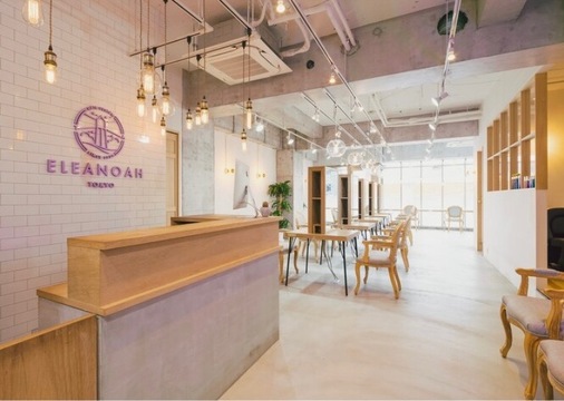 【恵比寿】≪最大月給203万円の実績あり≫≪充実の休暇制度≫推し活やライブの予定もOK！プライベートの時間も尊重してくれる環境で、美容師さんとしてのキャリアを輝かせることができます！有名人の方も来店される大人気サロン！「ELEANOAH TOKYO 恵比寿（エレノアトーキョーエビス）」からスタイリスト（美容師）の求人☆★