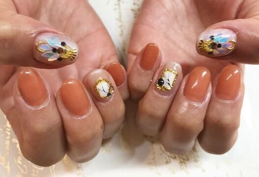 【鳳】≪経験者の募集≫≪完全週休2日制≫≪社会保険完備≫≪残業無し≫≪業務委託・正社員・パート・アルバイトOK≫集客がしっかりしているので、経験者の方であればすぐにお客様がつく環境です！温かいスタッフさんが魅力的！！今までの経験を生かして働きたい！という方にもオススメ！地元の方にも愛される地域密着型のアットホームサロン「STAY GOLD（ステイゴールド）」からネイリスト（ネイル）求人☆☆