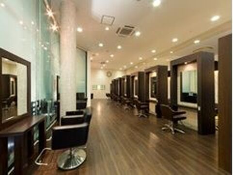 【ひたち野うしく】◇◆日曜休みあり・月8日休み・産休育休制度あり・社会保険完備◆◇月給25.5万円スタートと好待遇！！サロンワーク以外の活動も多いので、美容師として色んな事にチャレンジできます♪“BEAUTY LAND ひたち野うしく店（ビューティーランドヒタチノウシクテン）からスタイリスト（美容師）の求人★☆