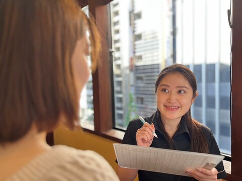 【目黒】≪研修制度しっかり☆≫≪未経験歓迎♪≫≪社会保険完備☆≫≪研修中もお給料あり★≫安心の福利厚生で女性が長く働けるサロン♪各地で勢いを増すアイラッシュ専門店Kahala 目黒店（カハラメグロ）からアイリスト（アイデザイナー・まつ毛エクステ）の求人☆☆