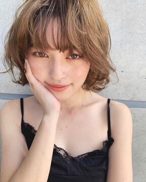 【東心斎橋】20代を中心に支持されるサロン！デザインカラーやこだわりのカットなど、売れるスタイリストさんから学んで実践できるサロン！同世代のお客様とたくさん関わりたい方にオススメ！「ELLE ショート&ボブ（エルショートアンドボブ）」からアシスタント（美容師）の求人☆★