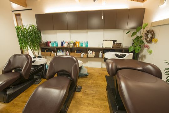 【JR三田】≪入客チャンスあり♪≫≪完全週休2日制♪≫≪19時半までに退勤可能♪≫≪主婦の方も大歓迎!!≫自身のライフスタイルに合わせた勤務が可能なのでプライベートも充実♪地域密着型アットホームサロン“VIPIT（ビピット）”からスタイリスト（美容師）の求人☆★