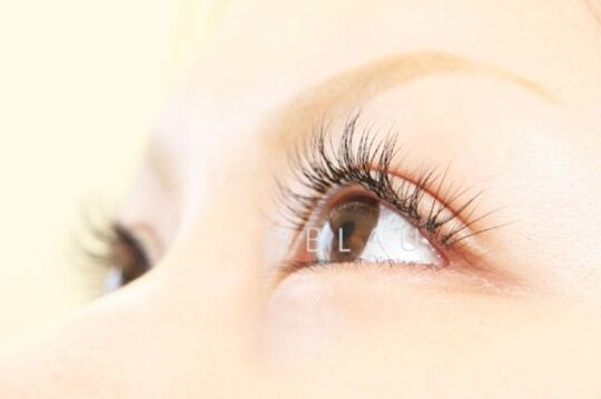 【南船場】月2回土曜のお休みもOK♪未経験からOK★オシャレな街中にあるアットホームサロン♪”eyelash&eyeblow BLAU（アイラッシュアンドアイブロー　ブラウ）”からアイリスト・アイデザイナー（アイラッシュ・まつ毛エクステ）の求人♪