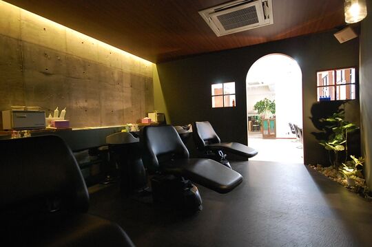 【鴫野】≪月給19万円≫≪有給休暇あり≫≪社会保険完備≫≪1年半デビュー≫≪営業中レッスンで19時退勤可能≫地元密着で人との出会いを大切にする素敵なアットホームサロン！「GARDEN hair（ガーデンヘアー）」からアシスタント（美容師）の求人☆★☆