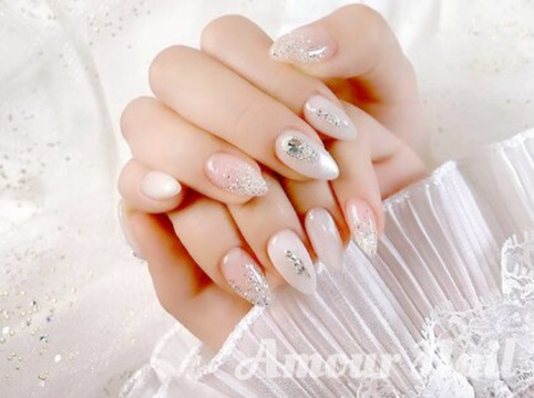 【渋谷駅】≪実働8時間≫≪連休取得OK≫≪社会保険完備≫≪選べる雇用形態≫お客様の理想のネイルを叶える実力派サロン！ガーリー系のデザインが好きな方大歓迎です！対応できるメニューが増えるごとにお給料もどんどんアップ！「Amour lash&Nail 渋谷店（アムールラッシュアンドネイルシブヤテン）」からネイリスト（ネイル）の求人☆☆