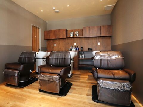 【万博記念公園】≪産休育休実績あり≫≪社会保険完備≫≪完全週休2日制≫働きやすさ重視！プライベートと両立しながら働けます！「Ray 万博記念公園店（レイバンパクキネンコウエンテン）」からアシスタント（美容師）の求人★☆