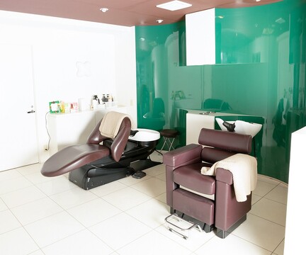 【南草津】≪月8日休み≫≪月給18万円≫≪社会保険完備≫≪最短2年でデビュー可能≫営業時間内レッスン可能！地域密着型の小規模サロン！「RICO HAIR（リコヘア）」からアシスタント（美容師）の求人☆★