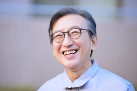 【箕面船場阪大前】≪週1日からOK≫時給制と日給制を選択可能！高級介護施設内にある1席のみのお店です！高単価で1人のお客様にゆったりと関われます。Wワークも大歓迎！平日のみなのでママさん理容師も大歓迎「山野愛子美容室 パークウェルステイト千里中央店（ヤマノアイコビヨウシツ パークウェルステイトセンリチュウオウテン）」から理容師（技術者）の求人★☆