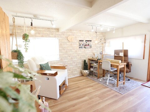 【大久保】≪社会保険完備≫≪日曜定休≫≪平均18時退勤≫サロンワーク経験のある方歓迎！プライベートも充実できる環境なのでママさんでも活躍できる！「Lit nail（リットネイル）」からネイリスト（ネイル）の求人☆★