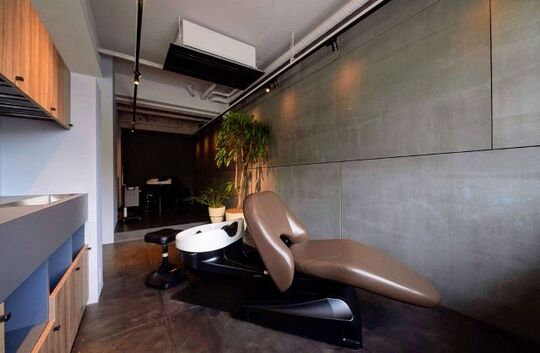 【近鉄八尾】≪完全週休二日制≫≪1日8時間勤務制≫スタッフが働きやすい環境作りに努めていきます。1人1人に合った、働き方を相談して決めていきますよ！Hair comfort GRAND FLEUR（ヘアコンフォートグランフルール）からスタイリスト（美容師）の求人★☆