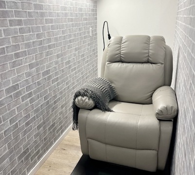 【鴨宮】≪完全週休2日制≫≪19時までに退勤可能≫≪未経験OK≫商標登録済みのエクステあり！まつエクの持続力にこだわり、お客様の理想の目元を叶えます！「Salon de MADE 鴨宮店（サロンドメイドカモノミヤ）」からアイリスト（まつげエクステ・まつげパーマ）の求人☆☆