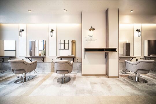 【熊本城・市役所前】正社員『選べる週休2日＆週休3日＆時短』有給休暇フル消化制度、プライベートも充実長期休暇取得可、社保完備！今なら入社お祝い金20万円支給！≪業務委託：フリー45％／指名50％≫高還元で集客抜群！しっかり稼いでいきたい方必見のお店です！「CIEL 熊本店（シエルクマモトテン）」からスタイリスト(美容師)の求人☆★