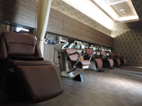 【和白】≪高月給スタート・お休み日数選択OK・社会保険完備・日曜日お休みOK≫充実した福利厚生で長くお仕事できる環境♪毎月多くのお客様がご来店される「CANDY BOX 和白店（キャンディボックスワジロテン）」からスタイリスト（美容師）の求人☆☆