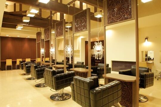 【久米田】≪完全週休2日制≫≪社会保険完備≫≪アシスタント月給20万円スタート≫充実の待遇面で長く安心して活躍できる！女性は髪からもっと素敵になるをコンセプトに、確かな技術と癒しを提供する人気ヘアサロン『ROZA origin.（ローザ オリジン）』からアシスタント（美容師）の求人☆☆