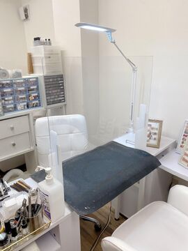 【阪神尼崎】≪時短勤務OK≫≪日曜定休≫≪20時ごろ帰宅可能≫セミナー費用はサロン負担のため意欲のあるスタッフ大歓迎！家庭のあるスタッフばかりなのでママさんでも活躍しやすい環境です！「SWITCH（スウィッチ）」からネイリスト（ネイル）の求人☆☆