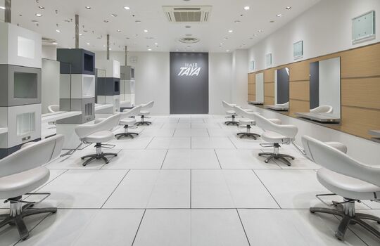 【津田沼】＜完全週休2日制＞＜社会保険完備＞抜群の待遇を擁する全国に展開するサロン☆充実の教育体制があるので美容師を続けてもらえる環境です♪TAYA ミーナ津田沼店（タヤ ミーナツダヌマテン）からアシスタント（美容師）の求人☆★