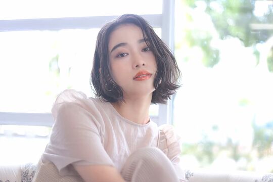 【堺駅】≪月給25万スタート！≫≪完全週休2日制≫≪社会保険完備≫プライベートも充実、人間関係良好、全席半個室、高単価で再来率も高くしっかりお客様に向き合える環境です！「ROCCA（ロッカ）」からスタイリスト（美容師）の求人★☆