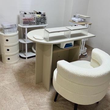 【新宿御苑前】≪土日休み取得OK≫≪WワークOK≫≪社会保険完備≫韓国風ネイルなど、トレンドに合わせたメニューを習得できます！高単価＆高還元率で頑張った分しっかり還元！パラジェル専門サロン「Guleum（クルム）」からネイリスト（ネイル）の求人☆☆