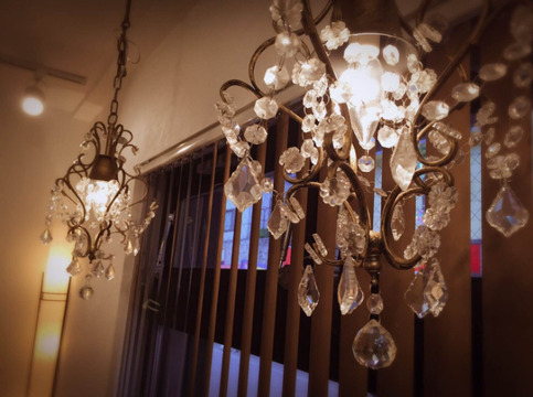 【お花茶屋】■完全週休2日制・社会保険完備■オーナーさんの面倒見がよく、人間関係も良好◎個性を活かしながら働ける環境も魅力です♪地域密着サロンdivine tiedeur（ディバインティエドゥール）からスタイリスト（美容師）の求人★☆