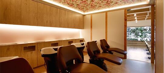 【吉田】 ≪月8,9日休み≫≪社会保険完備≫≪賞与あり≫≪産休育休実績あり≫地域郊外型の人気ヘアサロン！アットホームで幅広い年代のお客様が来店中！充実の待遇面と教育体制の整う魅力ある会社です！「JILL franc 吉田店（ジルフランヨシダテン）」からスタイリスト（美容師）の求人☆★